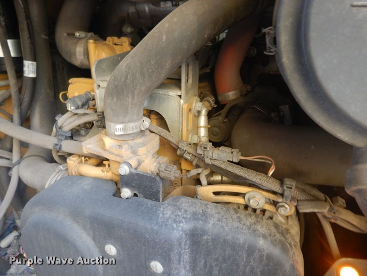 image for item JI9548 2018 Caterpillar 272D2  skid steer loader