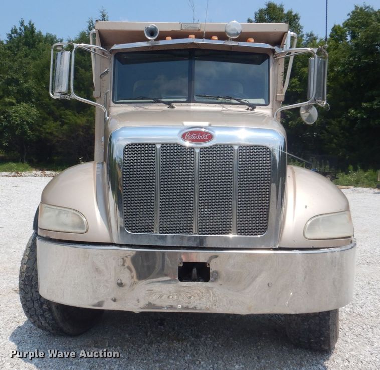 image for item JI9584 2007 Peterbilt 335  dump truck