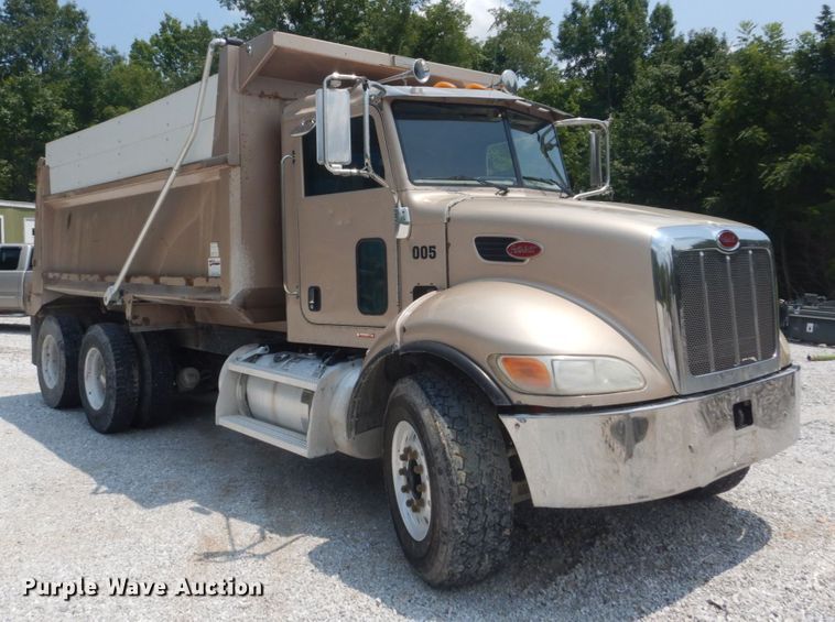 image for item JI9584 2007 Peterbilt 335  dump truck