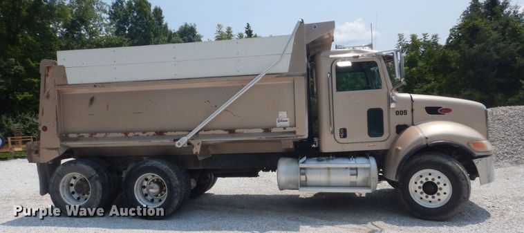 image for item JI9584 2007 Peterbilt 335  dump truck