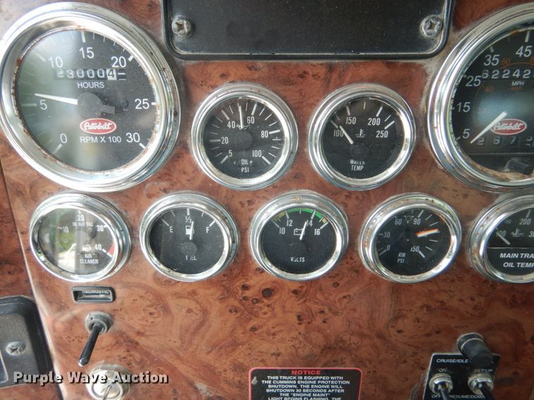 image for item JI9584 2007 Peterbilt 335  dump truck