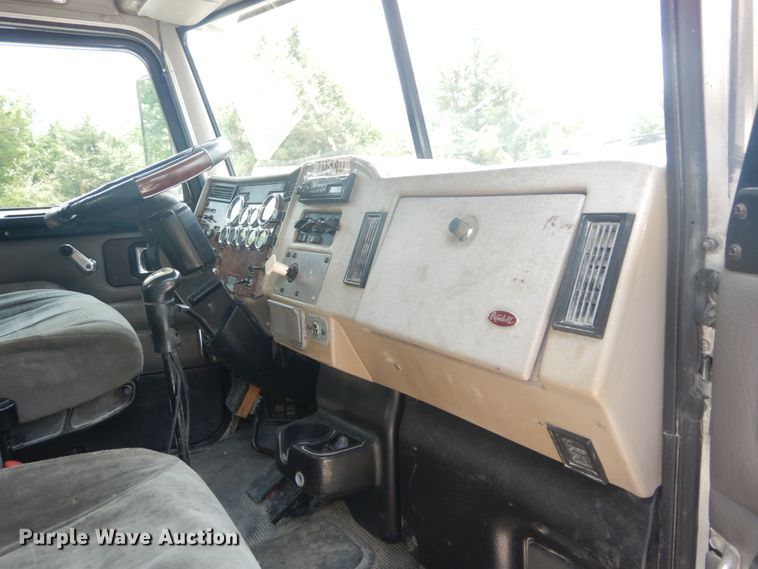 image for item JI9584 2007 Peterbilt 335  dump truck