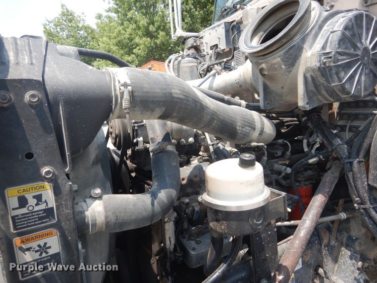 image for item JI9584 2007 Peterbilt 335  dump truck