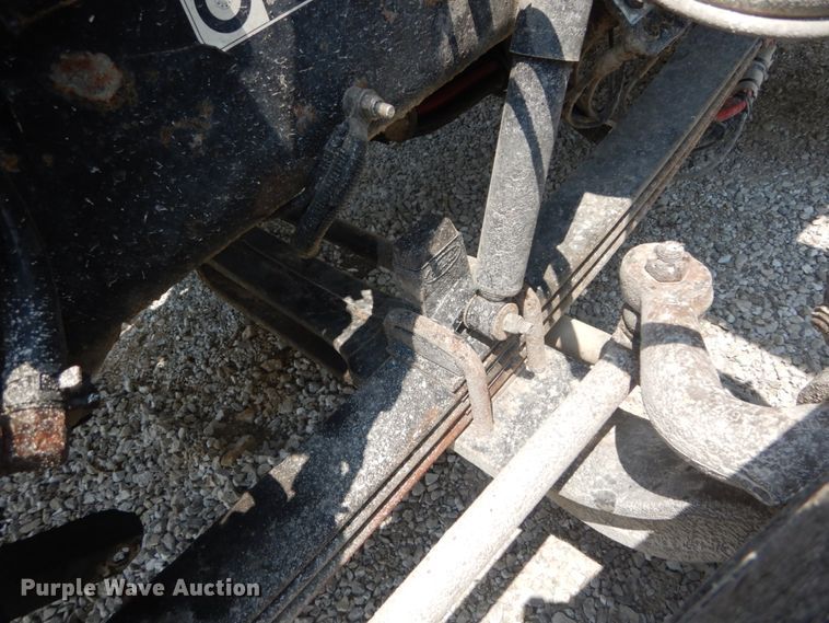 image for item JI9584 2007 Peterbilt 335  dump truck