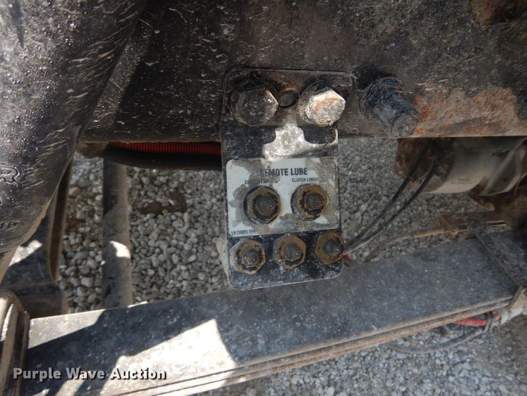 image for item JI9584 2007 Peterbilt 335  dump truck