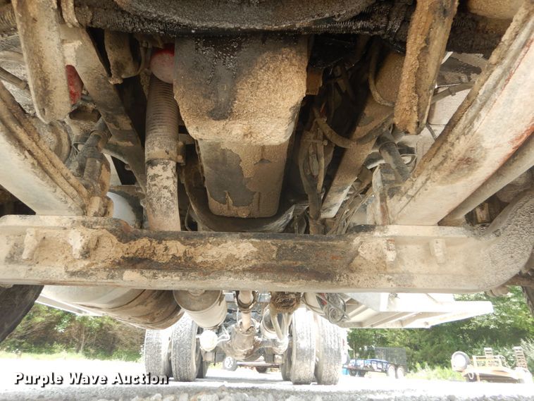 image for item JI9584 2007 Peterbilt 335  dump truck