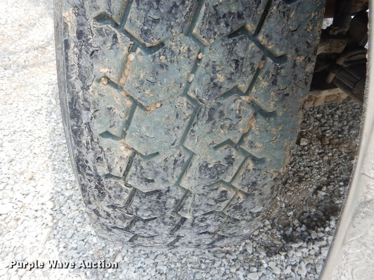 image for item JI9584 2007 Peterbilt 335  dump truck