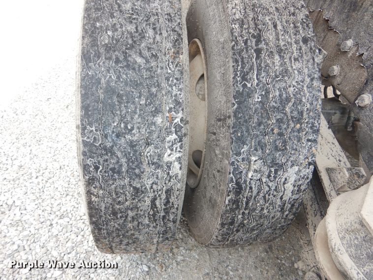 image for item JI9584 2007 Peterbilt 335  dump truck