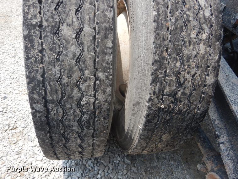 image for item JI9584 2007 Peterbilt 335  dump truck