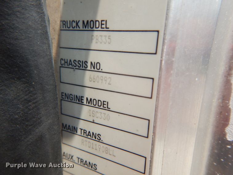 image for item JI9584 2007 Peterbilt 335  dump truck