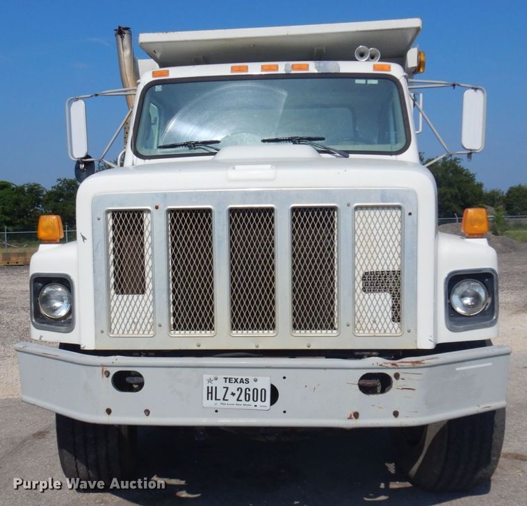 image for item JZ9917 2001 International 2674  dump truck