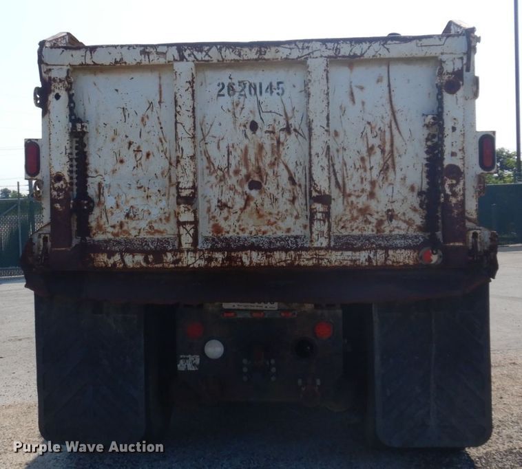 image for item JZ9917 2001 International 2674  dump truck