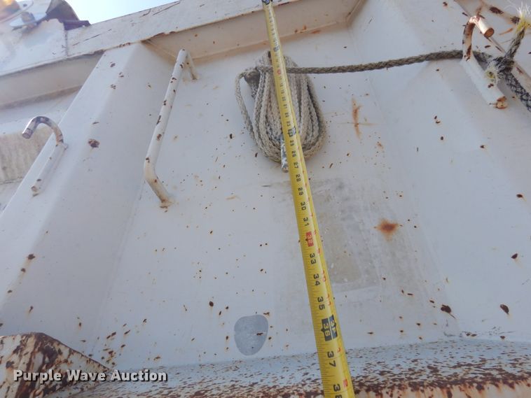 image for item JZ9917 2001 International 2674  dump truck