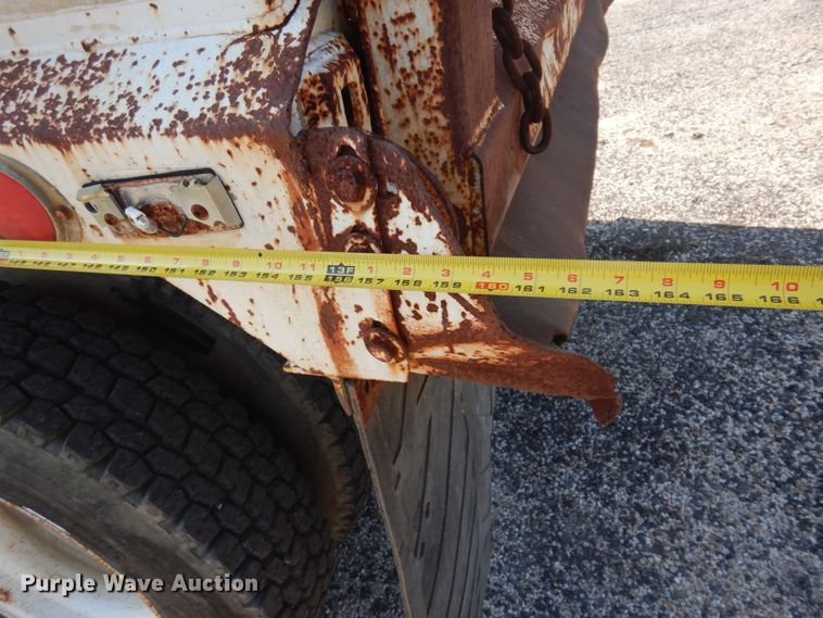 image for item JZ9917 2001 International 2674  dump truck