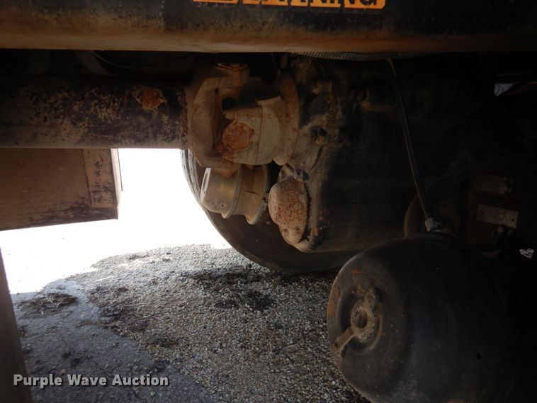 image for item JZ9917 2001 International 2674  dump truck