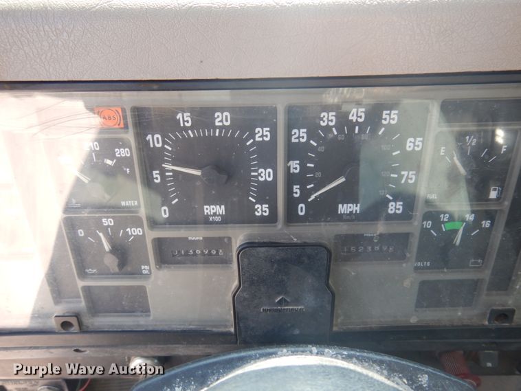 image for item JZ9917 2001 International 2674  dump truck