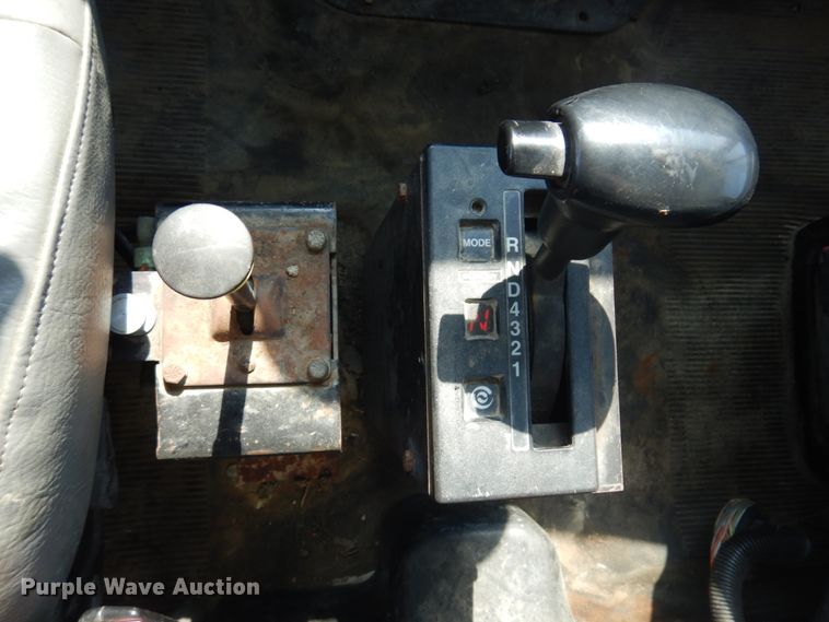 image for item JZ9917 2001 International 2674  dump truck