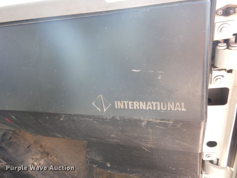 image for item JZ9917 2001 International 2674  dump truck