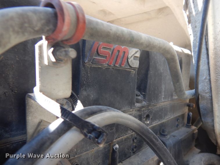 image for item JZ9917 2001 International 2674  dump truck