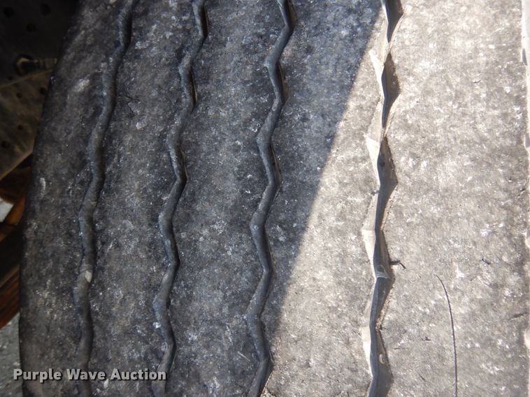 image for item JZ9917 2001 International 2674  dump truck