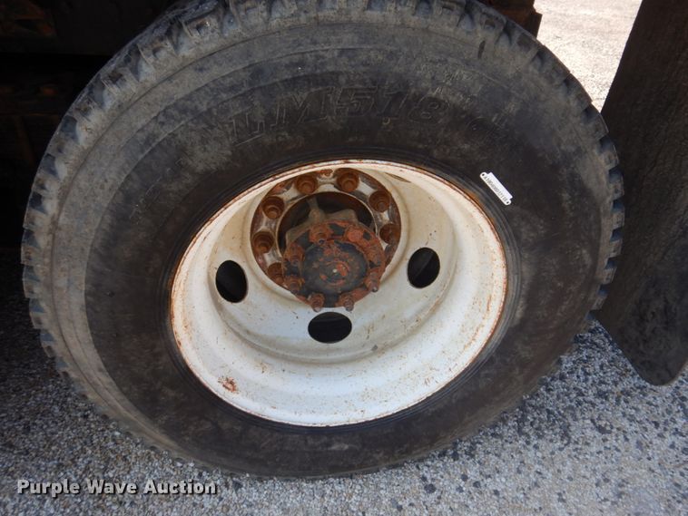 image for item JZ9917 2001 International 2674  dump truck