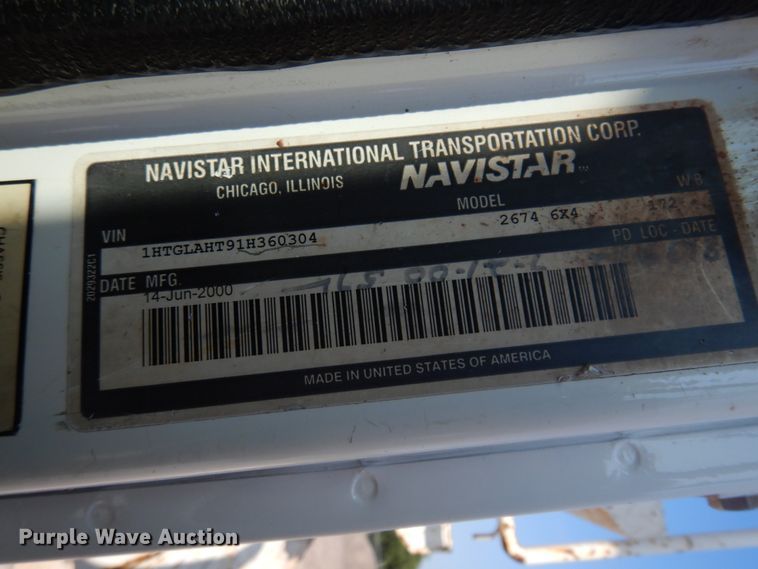 image for item JZ9917 2001 International 2674  dump truck