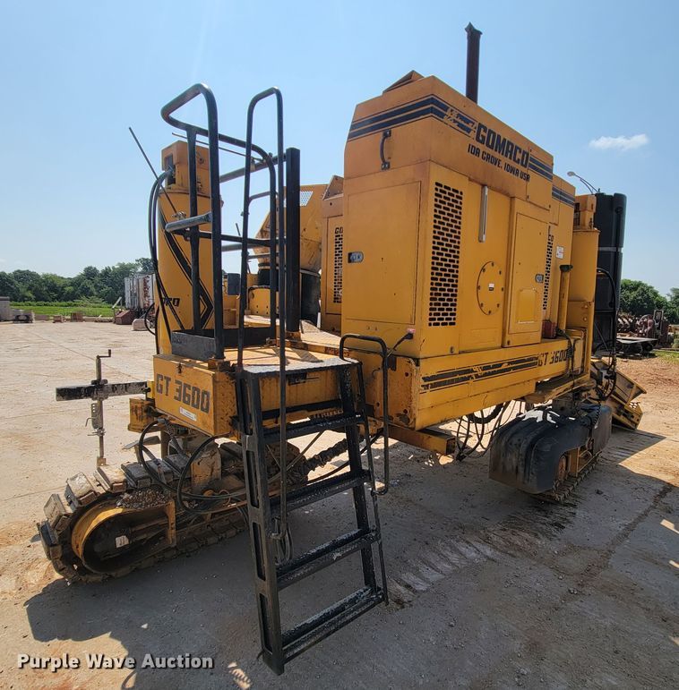 image for item KD9375 2006 Gomaco GT3600  curb machine