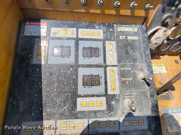 image for item KD9375 2006 Gomaco GT3600  curb machine