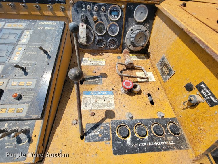 image for item KD9375 2006 Gomaco GT3600  curb machine