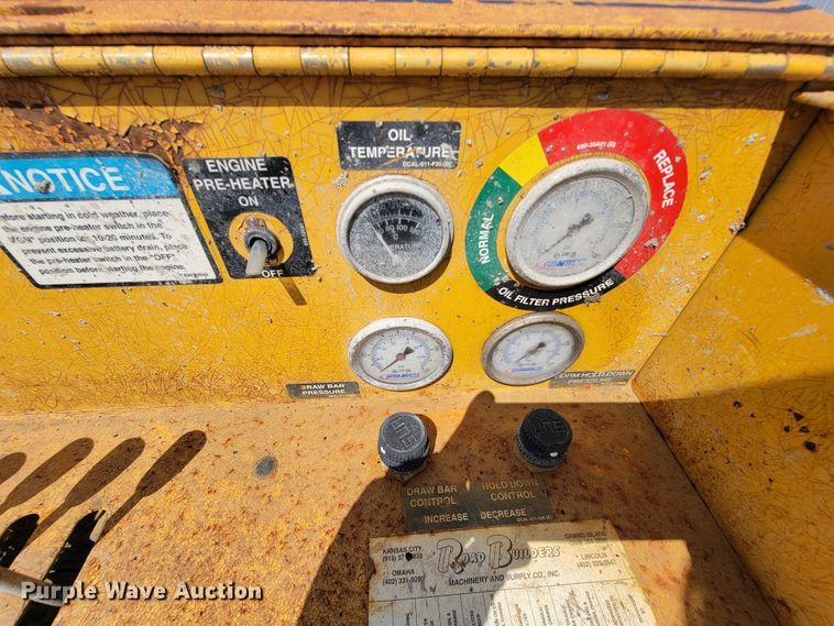 image for item KD9375 2006 Gomaco GT3600  curb machine