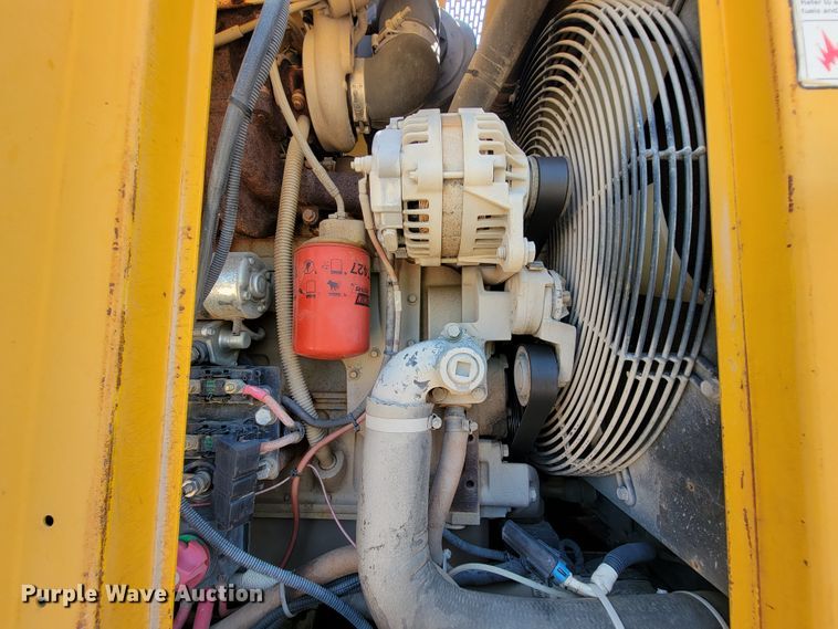 image for item KD9375 2006 Gomaco GT3600  curb machine