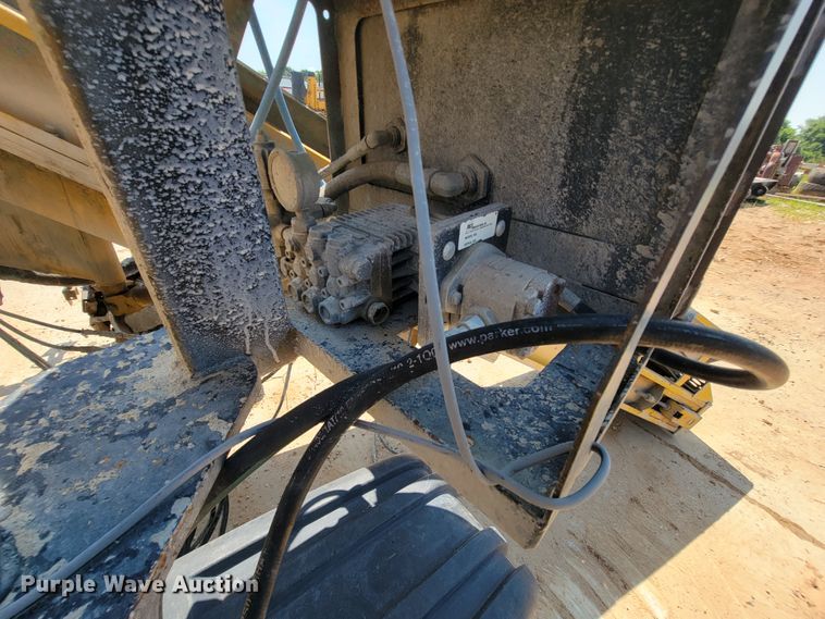 image for item KD9375 2006 Gomaco GT3600  curb machine