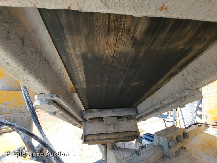 image for item KD9375 2006 Gomaco GT3600  curb machine