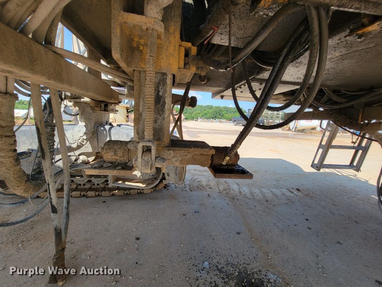 image for item KD9375 2006 Gomaco GT3600  curb machine