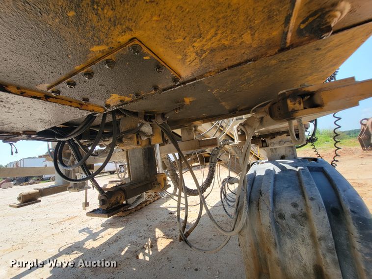 image for item KD9375 2006 Gomaco GT3600  curb machine