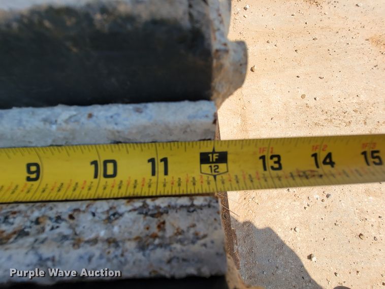 image for item KD9375 2006 Gomaco GT3600  curb machine