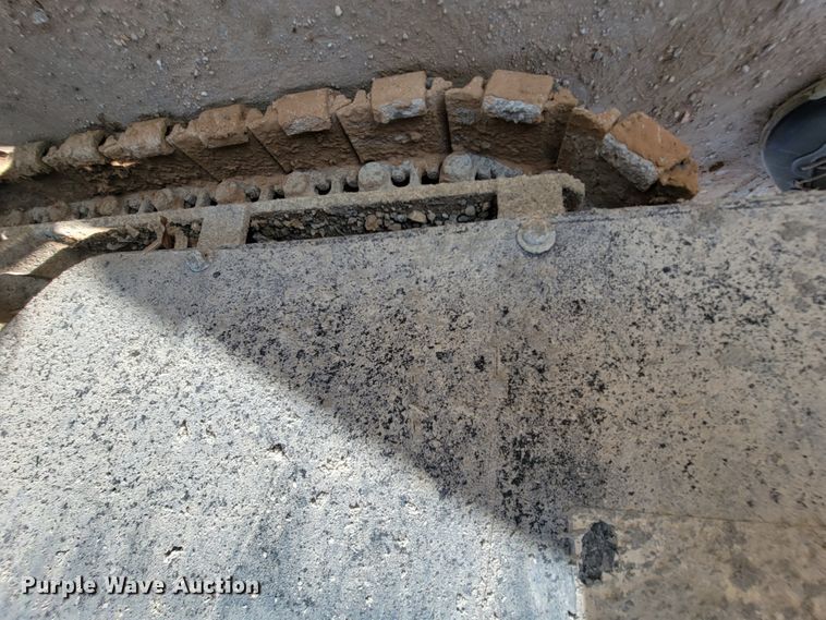 image for item KD9375 2006 Gomaco GT3600  curb machine