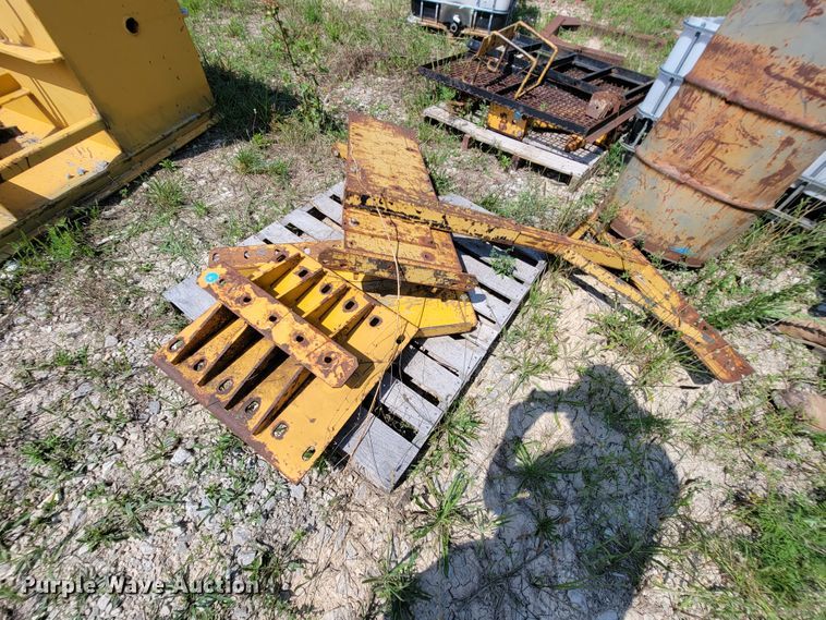 image for item KD9375 2006 Gomaco GT3600  curb machine