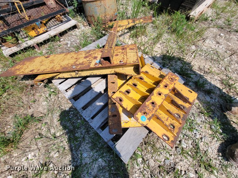 image for item KD9375 2006 Gomaco GT3600  curb machine