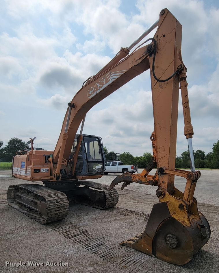 image for item KD9394 1997 Case 9020B  excavator