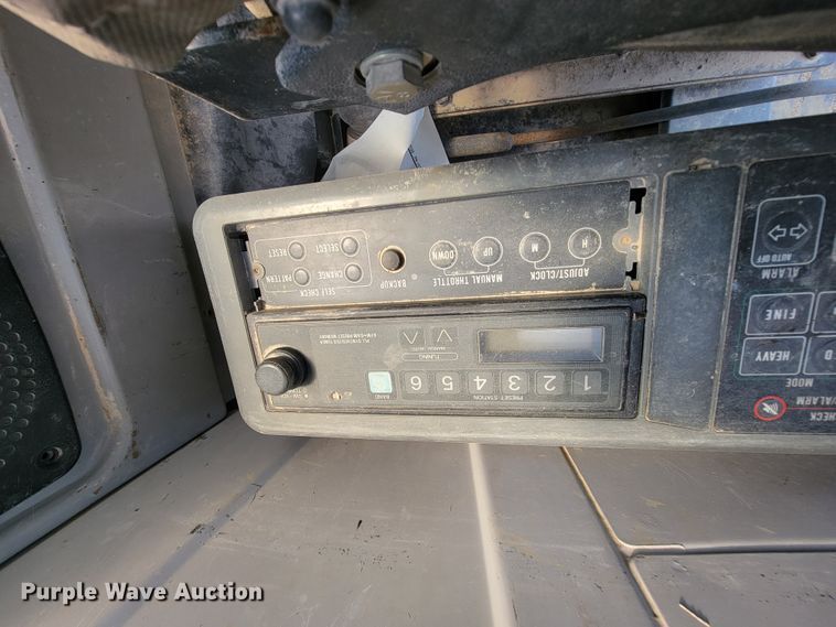 image for item KD9394 1997 Case 9020B  excavator