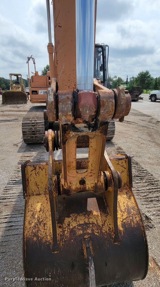 image for item KD9394 1997 Case 9020B  excavator