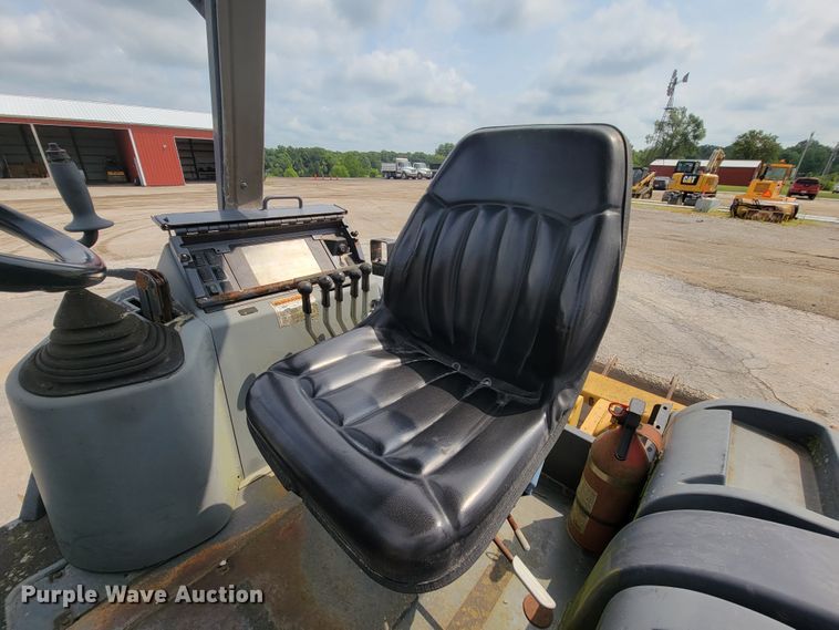 image for item KD9395 1997 Case 570XLT  landscape tractor