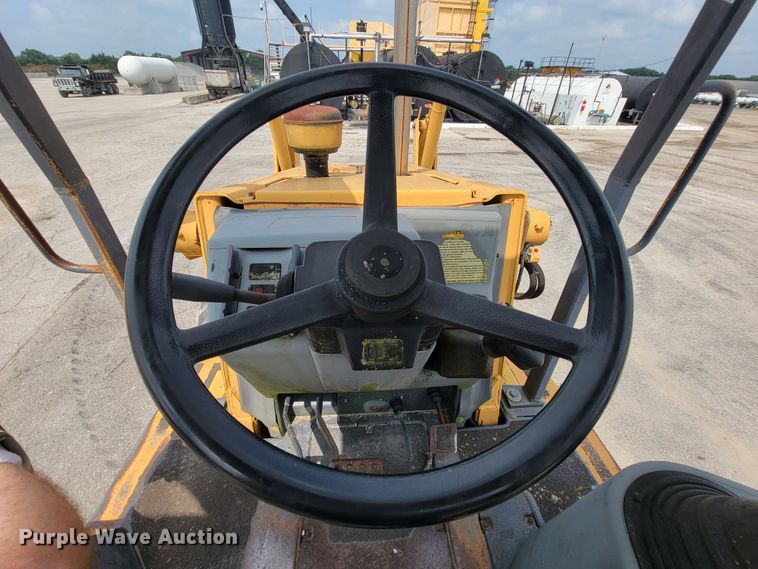 image for item KD9395 1997 Case 570XLT  landscape tractor