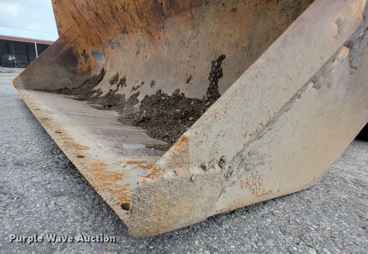 image for item KD9395 1997 Case 570XLT  landscape tractor