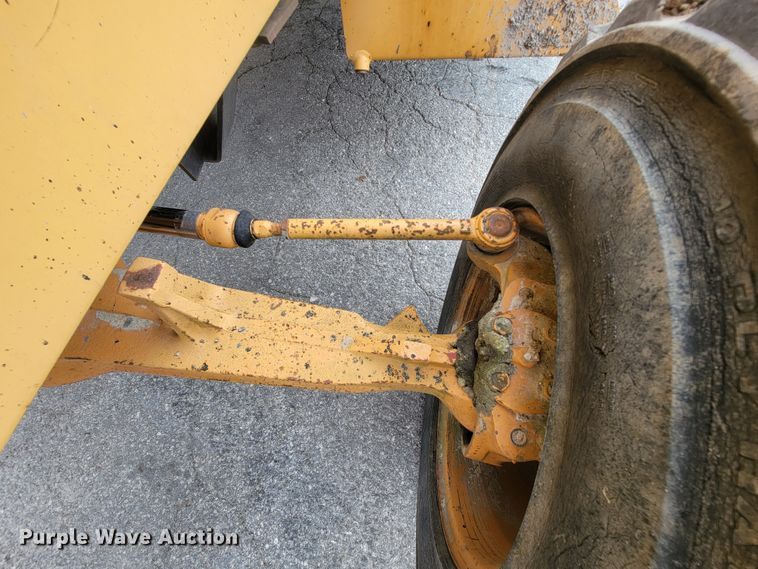 image for item KD9395 1997 Case 570XLT  landscape tractor