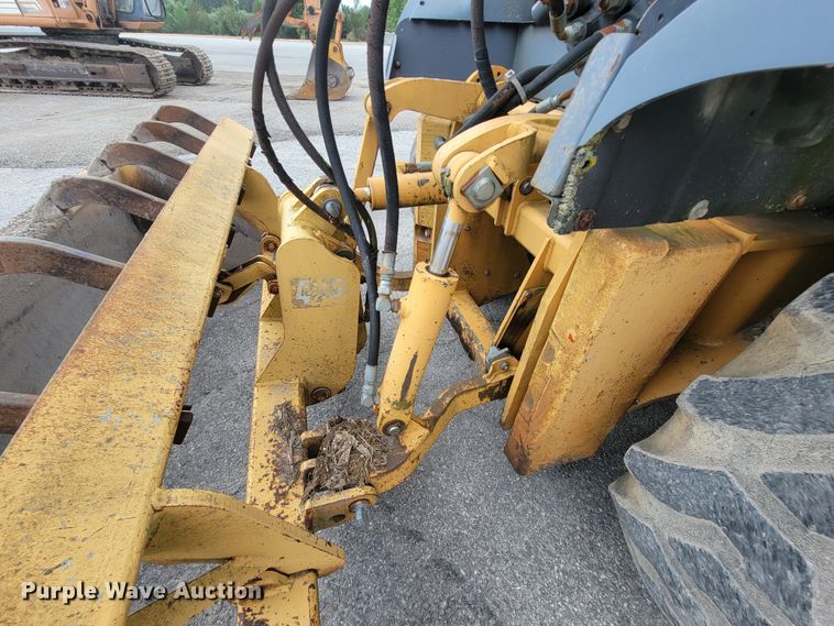 image for item KD9395 1997 Case 570XLT  landscape tractor