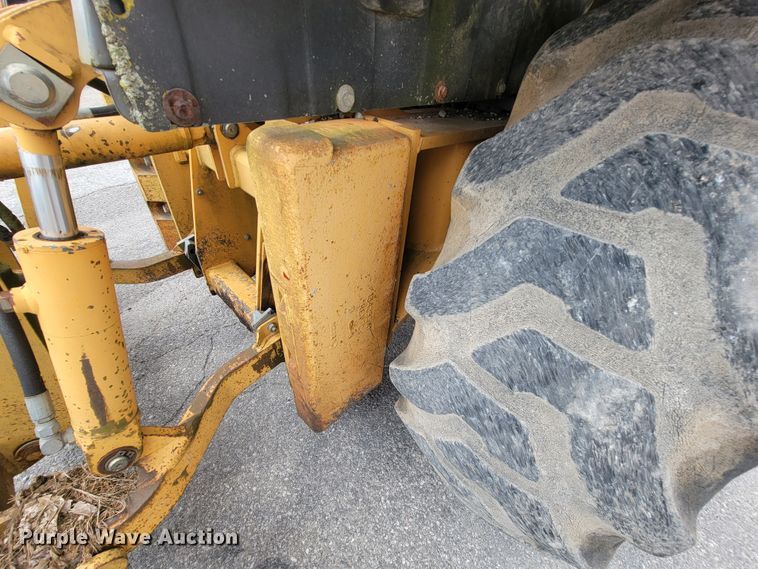 image for item KD9395 1997 Case 570XLT  landscape tractor