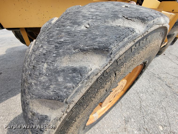 image for item KD9395 1997 Case 570XLT  landscape tractor