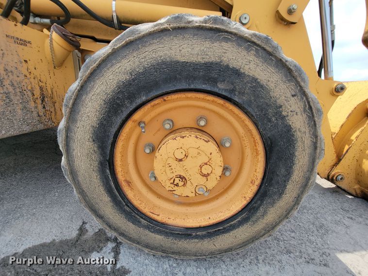 image for item KD9395 1997 Case 570XLT  landscape tractor